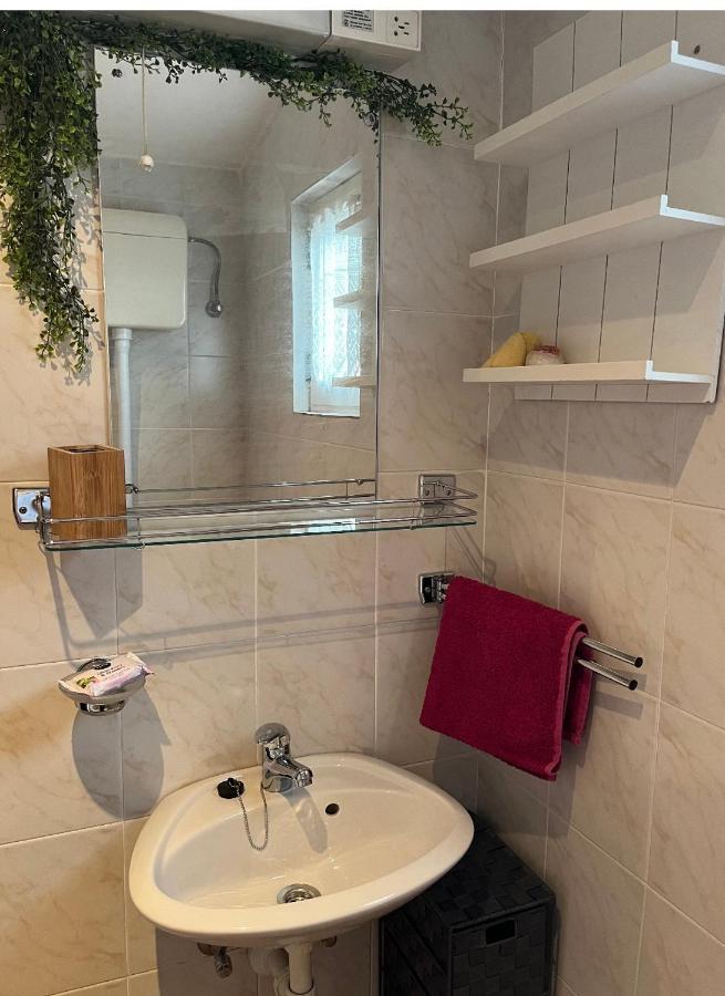 Apartman And